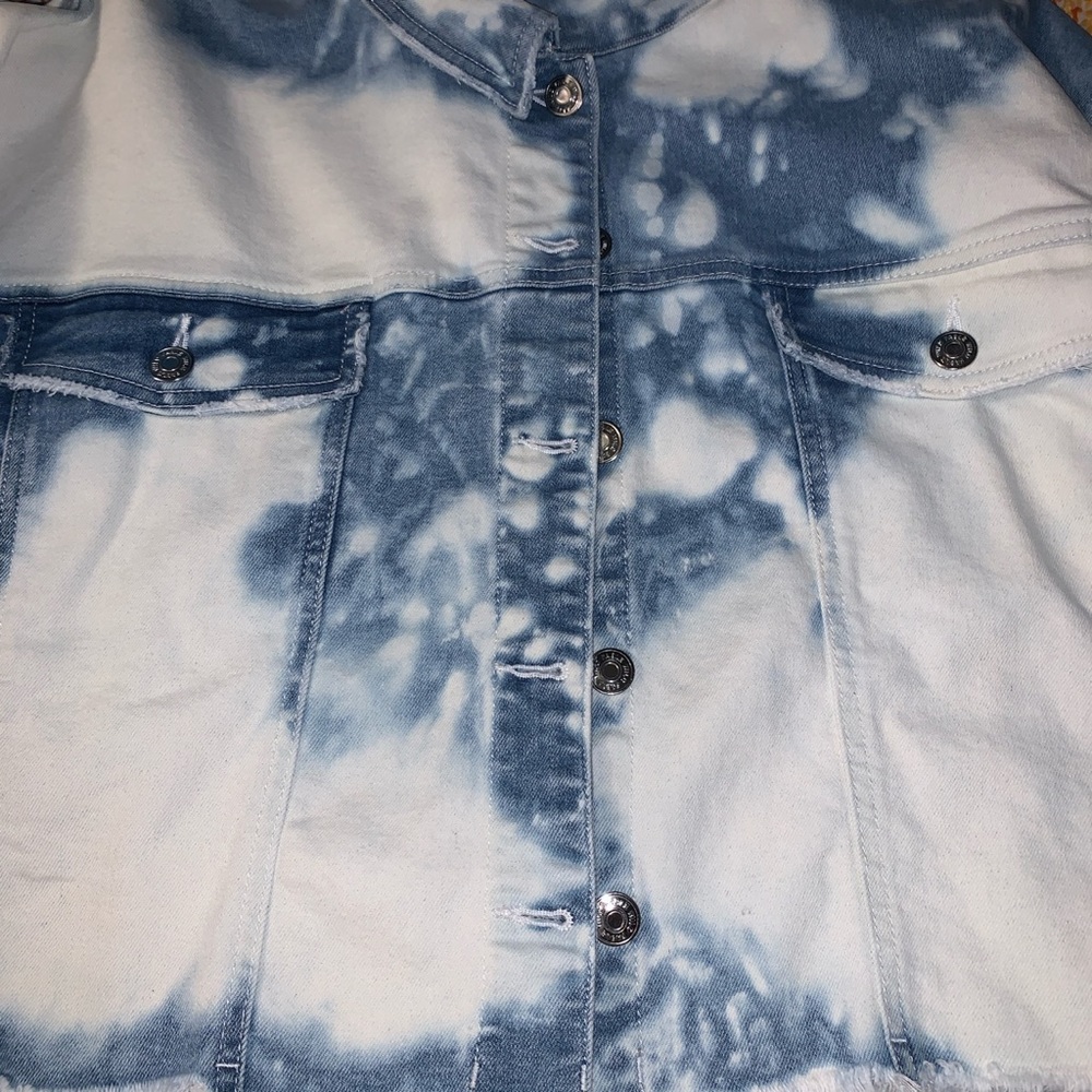 Jean jacket - Picture 4 of 4